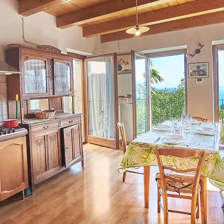 Apartamento Francia - House With Lake View For 4 People